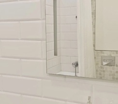Апартаменты с балконом и с красивым видом из окна в Апартаменты В Центре с видом на Реку