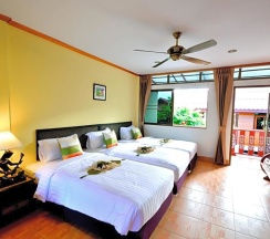 Трёхместный номер Deluxe в Avila Resort