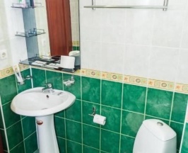 Полулюкс с балконом в Роял Парк