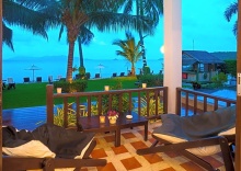 Двухместный номер Superior beachfront двуспальная кровать в Baan Bophut Beach Hotel Samui