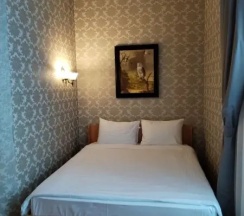 Трёхместный номер Classic с видом на Дворец в Ekaterina