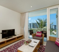Люкс семейный c 1 комнатой с балконом в Splash Beach Resort