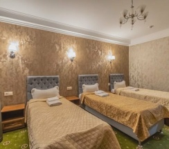 Трехместный с окном в хол в Ланселот