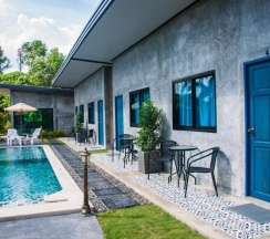 Двухместный номер Standard с видом на бассейн двуспальная кровать в Ongsa House