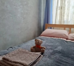 Апартаменты с 2 комнатами с балконом и с красивым видом из окна в Квартира Подходящая двушка в центре