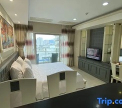 Двухместная студия Standard с балконом (двуспальная кровать) в Lotus Village Nha Trang
