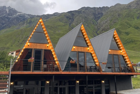 Степанцминда (Казбеги): Апартаменты Апартаменты Pyramid Kazbegi