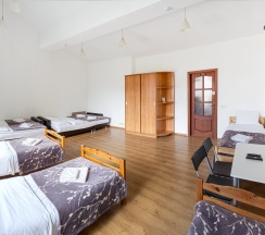 Шестиместный номер Economy в Янка