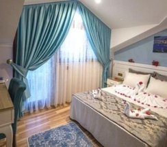 Двухместный номер Standard с балконом двуспальная кровать в Kayi Hotel