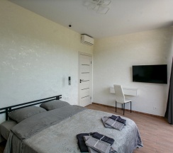 Четырёхместные апартаменты с 3 комнатами с балконом в Валентина