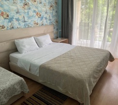 Двухместный номер Стандартный с дополнительной кроватью с балконом и с видом на горы двуспальная кровать в Лаванда