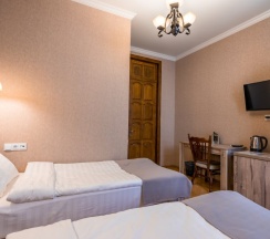 Номер Standard в Imperial House Hotel