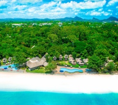 Коттедж с видом на залив в Sunset Park Resort and Spa