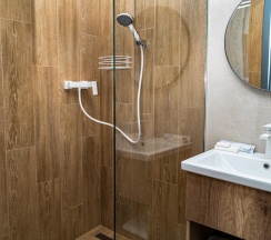 Номер стандарт с 2 односпальными кроватями в River House