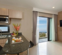 Трёхместный семейный номер в Patong Bay Residence
