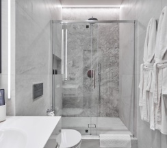 WHITE Апартаменты (Двухкомнатный люкс) в Pushkin Apartments