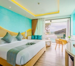 Двухместный номер Pool Access Deluxe с видом на море двуспальная кровать в Crest Resort & Pool Villas