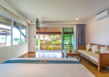 Номер Deluxe в Aura Samui Best Beach Hotel