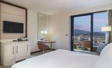 Двухместный номер Executive с балконом (двуспальная кровать) в Hilton Batumi