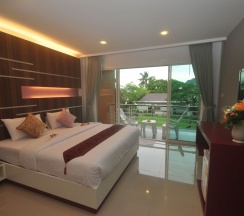 Двухместный номер Deluxe с балконом двуспальная кровать в Phi Phi Rimlay Cottage