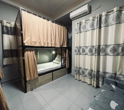 Кровать в общем номере в Alleyway Hostel - Adults Only
