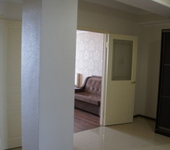 М.Горького 85Б. 2-комн.кв., 9-этаж, 119 в АнтиОтель