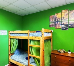 Кровать в общем 6-местном номере для мужчин в В Питере жить