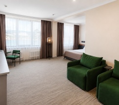 СУПЕРИОР в Grand Yan Hotel