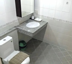 Двухместный номер Deluxe двуспальная кровать в Zip Lounge & Apartments