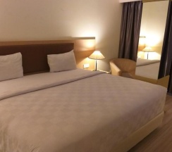 Двухместный номер Standard двуспальная кровать в OYO 666 D' Grande Hotel Batam