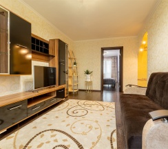 Есенина 5 в HomeHotel