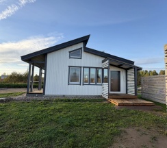 Четырёхместный семейный коттедж с видом на внутренний двор в Ракита