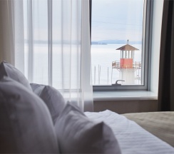 Номер-студио Делюкс с видом на озеро в F911