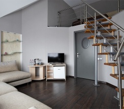 двухуровневый в Tanzania