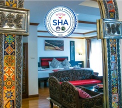 Семейный номер Standard с балконом в Baan Huen Phen