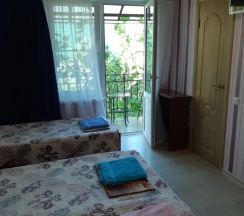 Трёхместный номер Superior с балконом в Дуэт