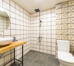 Двухместный номер Standard с красивым видом из окна двуспальная кровать в Hotel Chatini Mestia