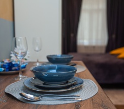 Двухместный номер с кухней, одной двуспальной кроватью с собственной ванной комнатой и дополнительным спальным местом в Goldie Home