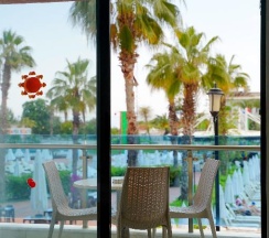 Семейный номер Superior с балконом в Club Aqua Plaza