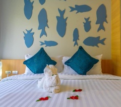 Двухместный номер Superior с видом на море двуспальная кровать в Golden Paradise Hotel