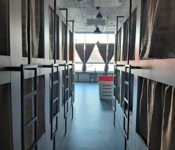 Двухместная капсула в Capsule Hostel Reshka