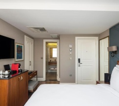 Двухместный номер Seaview Deluxe двуспальная кровать в Azzap Hotel Galata