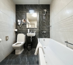 Двухместные апартаменты-студио Корпус Центр №1 двуспальная кровать в Вальсет Премиум