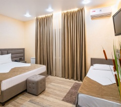 6-местный 2-комнатный "Семейный" номер с балконом в Манэ