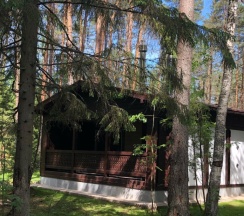Шале c 1 комнатой с красивым видом из окна в Аврора Country House