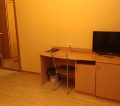 Трёхместный люкс в Maxrooms Волга Hollywood