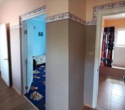 Четырехместный номер с 1 двуспальной или 2 односпальными кроватями в Ангелина