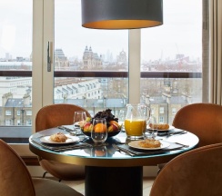 Апартаменты Deluxe c 1 комнатой в Cheval Gloucester Park at Kensington