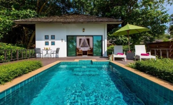 Вилла с бассейном рядом с пляжем в Elixir Koh Yao Yai