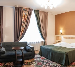 Джуниор сюит, с видом на город в Cronwell Inn Стремянная